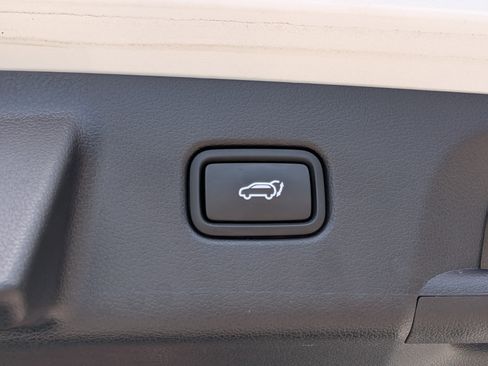 Used 2023 Hyundai Palisade Limited w/ Cargo Package FWD image 14