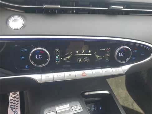 Used 2024 Genesis GV70 3.5T Sport image 25