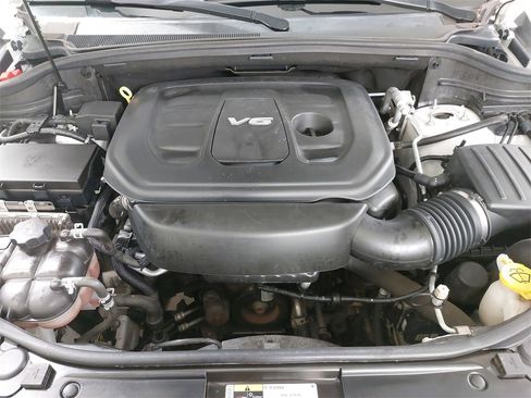 Used 2019 Jeep Grand Cherokee Laredo image 34