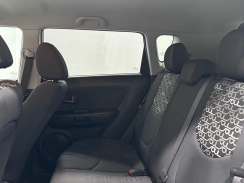 Used 2011 Kia Soul + FWD image 23