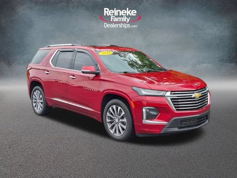 Used 2023 Chevrolet Traverse Premier AWD/4WD image 3