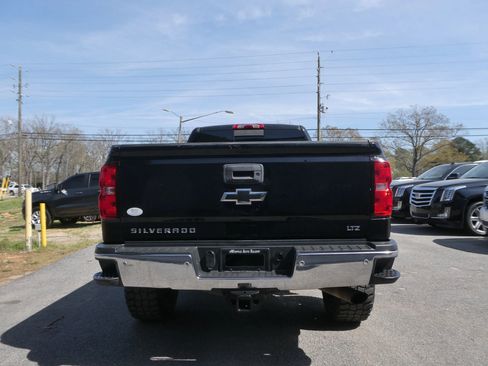 Used 2015 Chevrolet Silverado 2500 LTZ w/ LTZ Plus Package image 6