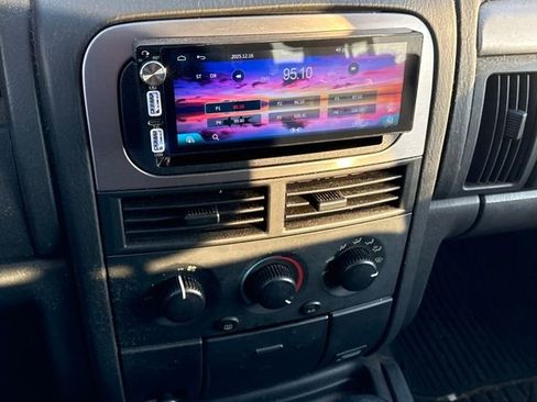 Used 2002 Jeep Grand Cherokee Laredo image 19