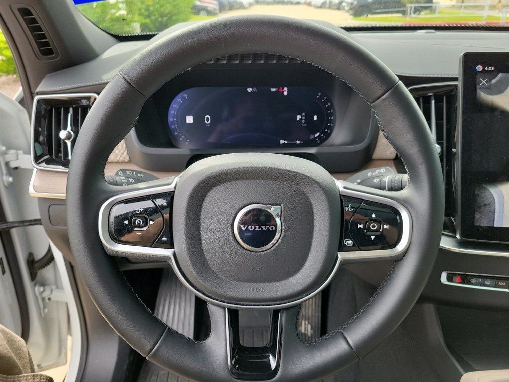 Used 2026 Volvo XC90 B5 Plus w/ Protection Package Premier AWD/4WD image 23