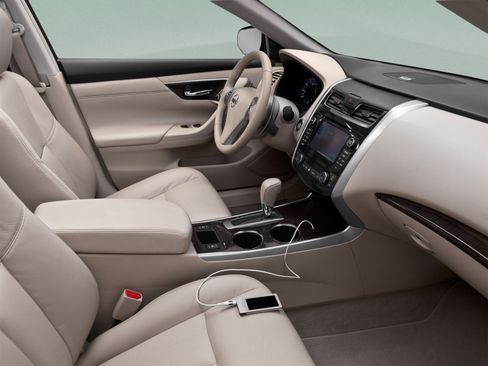 Used 2013 Nissan Altima 2.5 SV w/ 2.5SV Convenience Pkg FWD image 38