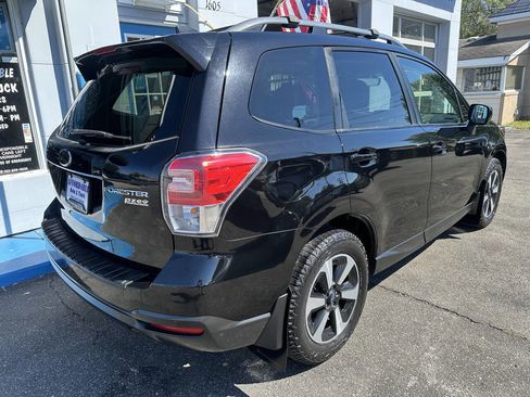 Used 2017 Subaru Forester 2.5i Premium w/ Protection Package #1 AWD/4WD image 6