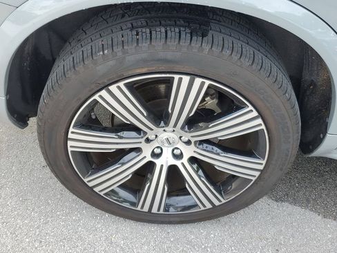 Certified 2024 Volvo XC90 B6 Plus w/ Protection Package Premier image 6