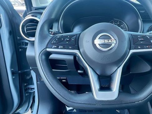 Used 2022 Nissan Kicks SV w/ Interior Electronics Package FWD image 11