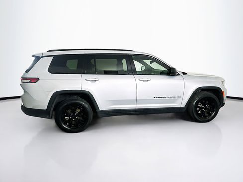 Used 2024 Jeep Grand Cherokee L Laredo image 10