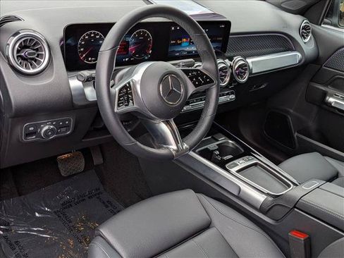 Used 2026 Mercedes-Benz GLB 250 image 10