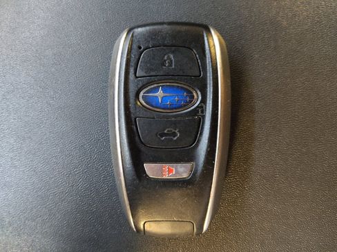 Used 2018 Subaru Outback 2.5i Limited AWD/4WD image 32