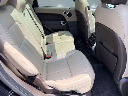 Used 2019 Land Rover Range Rover Sport HSE AWD/4WD image 28