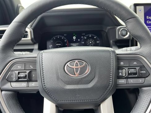 New 2026 Toyota 4Runner Limited AWD/4WD image 31