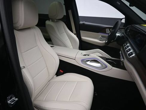 Used 2026 Mercedes-Benz GLS 450 4MATIC image 30