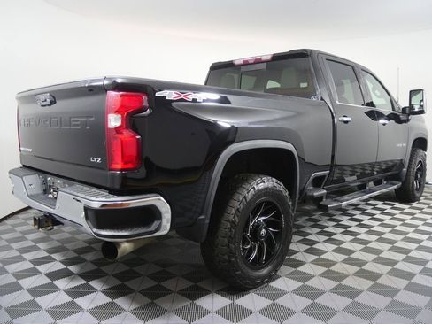 Used 2020 Chevrolet Silverado 2500 LTZ w/ LTZ Plus Package image 3
