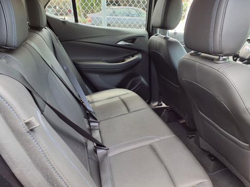 Used 2025 Buick Encore GX Sport Touring FWD image 5