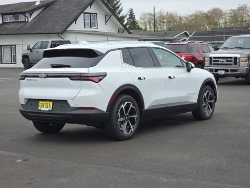 New 2026 Chevrolet Equinox EV LT AWD/4WD image 5