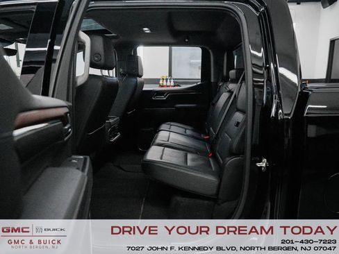 Used 2023 GMC Sierra 1500 Denali w/ Denali Reserve Package image 32