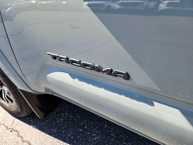 Used 2023 Toyota Tacoma TRD Sport w/ Black Out Package (TMS) AWD/4WD image 11