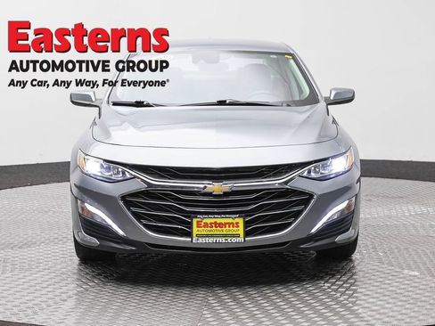 Used 2024 Chevrolet Malibu LT FWD image 2