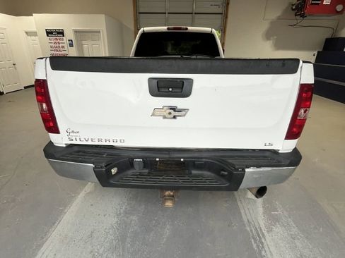 Used 2008 Chevrolet Silverado 2500 W/T RWD image 4