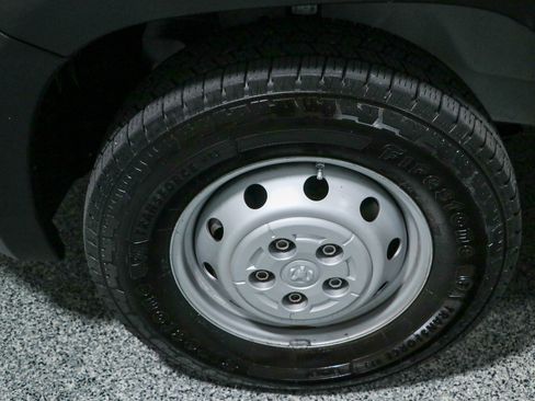 Used 2023 RAM ProMaster 2500 FWD image 11