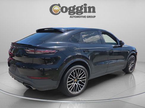 Used 2020 Porsche Cayenne AWD/4WD image 5