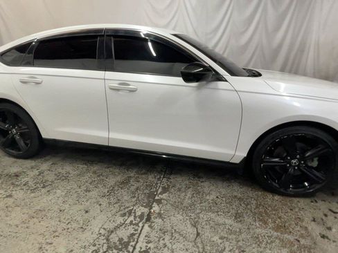 Used 2023 Honda Accord Sport image 4
