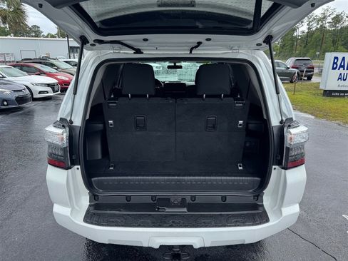 Used 2018 Toyota 4Runner SR5 RWD image 23