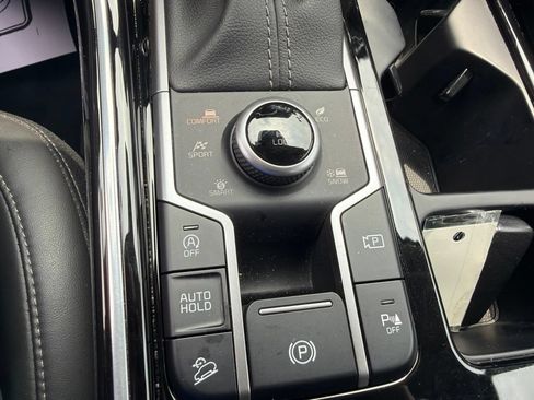 Certified 2023 Kia Sorento SX AWD/4WD image 14