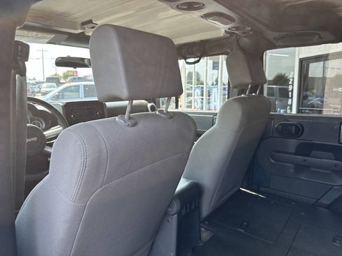 Used 2008 Jeep Wrangler Unlimited Sahara AWD/4WD image 23