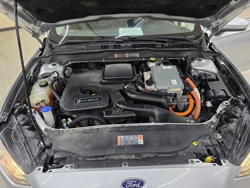 Used 2018 Ford Fusion SE FWD image 39