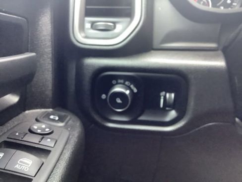 Used 2024 RAM 3500 Tradesman w/ Chrome Appearance Group image 11