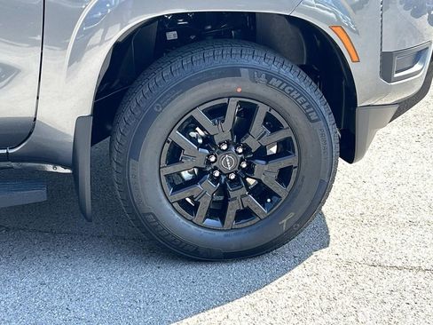 New 2026 Nissan Frontier SV w/ SV Convenience Package AWD/4WD image 9