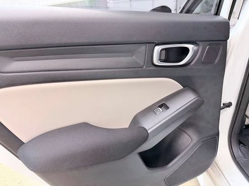 Used 2022 Honda Civic EX image 17