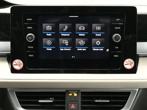 Used 2026 Volkswagen Taos SE AWD/4WD image 19