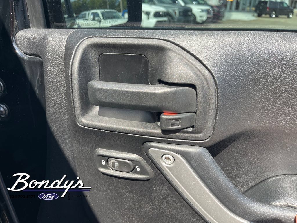 Used 2013 Jeep Wrangler Unlimited Sport AWD/4WD image 20