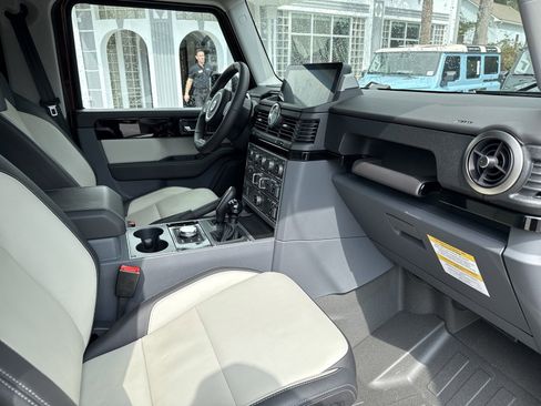 Used 2025 INEOS Grenadier Fieldmaster Edition image 32