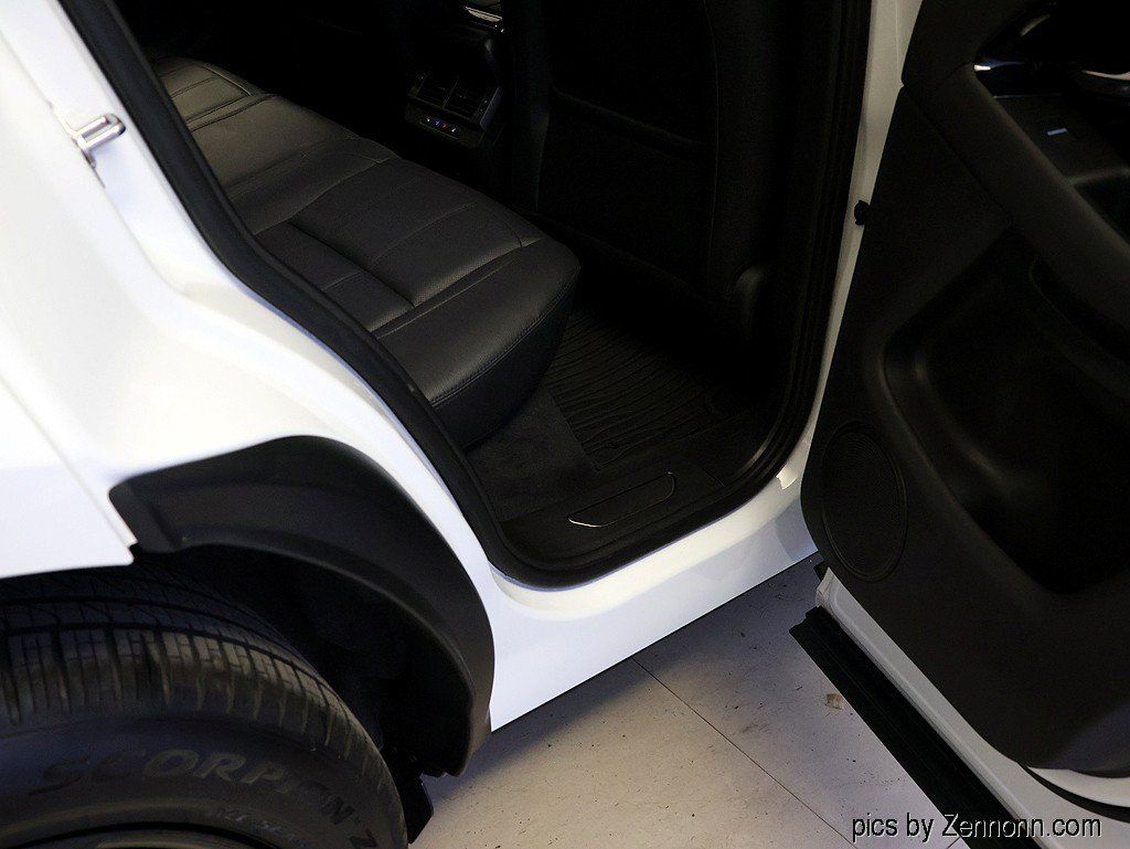 Used 2024 Land Rover Range Rover Evoque S AWD/4WD image 31