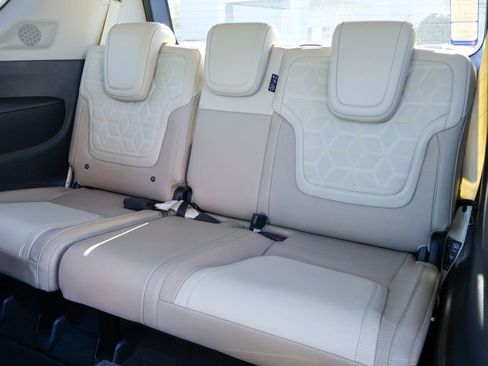 New 2026 Nissan Armada Platinum image 9