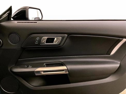 Used 2020 Ford Mustang Shelby GT500 w/ Carbon Fiber Track Pack RWD image 23