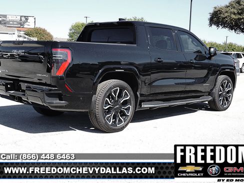 New 2025 GMC Sierra EV Denali image 7