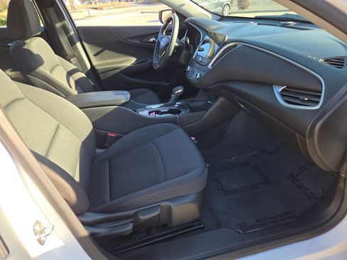 Used 2024 Chevrolet Malibu LT image 7