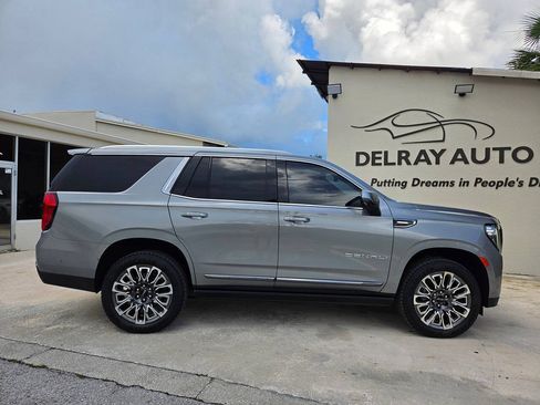 Used 2023 GMC Yukon Denali Ultimate AWD/4WD image 4