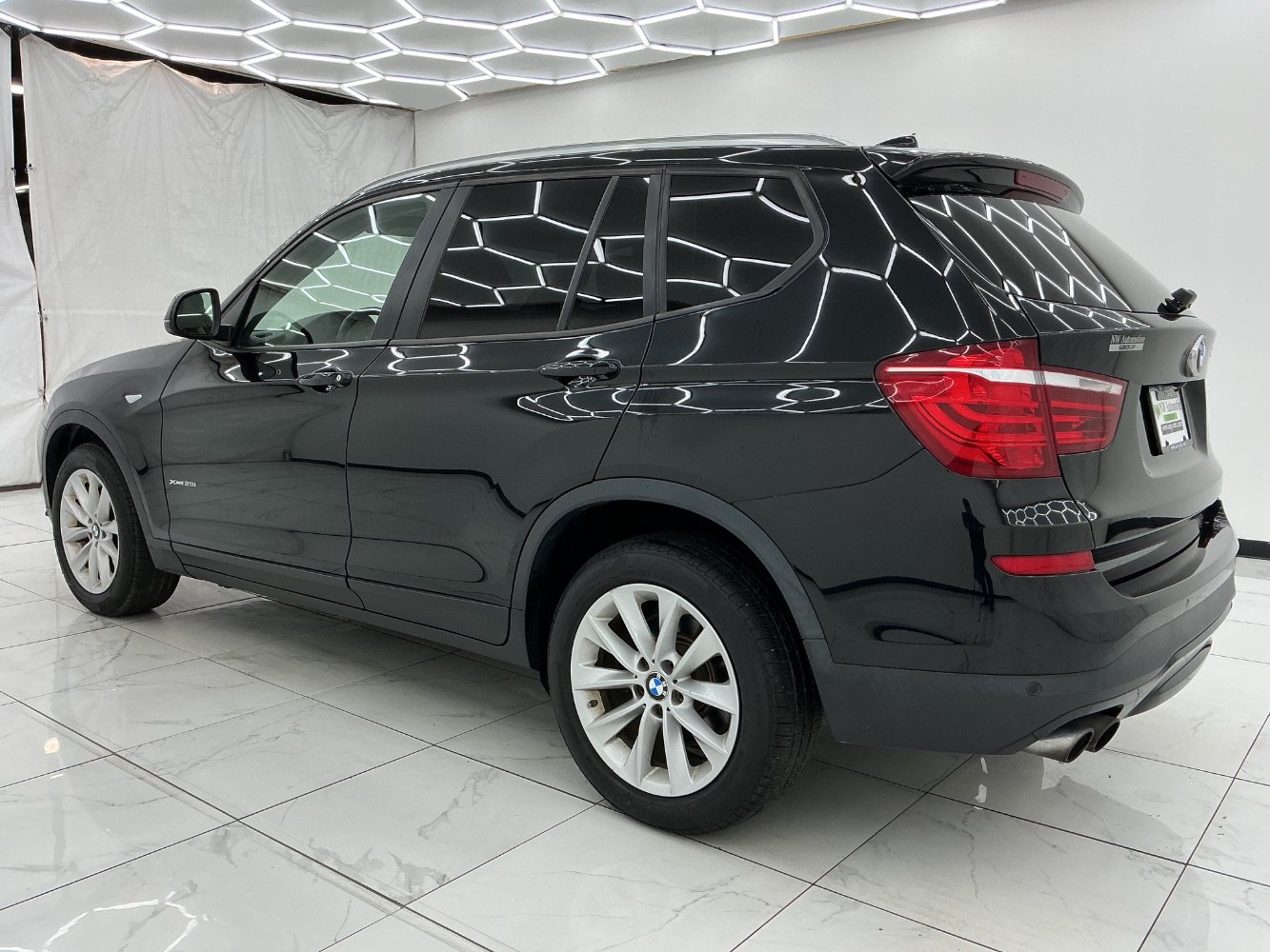 Used 2017 BMW X3 xDrive28i AWD/4WD image 12