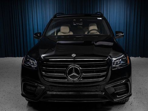 New 2026 Mercedes-Benz GLS 580 4MATIC image 2
