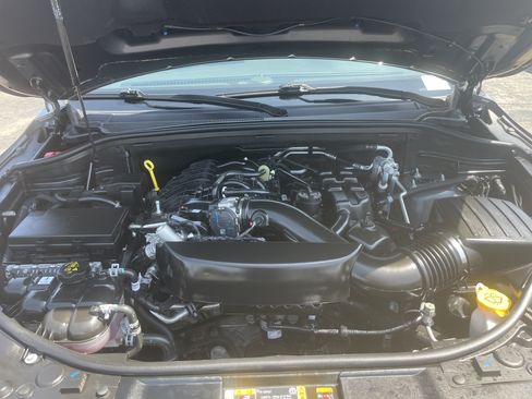 Used 2025 Dodge Durango GT AWD/4WD image 34
