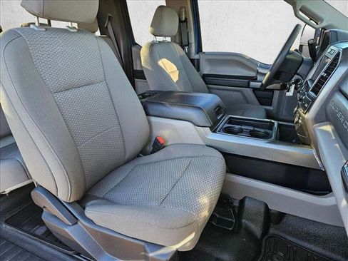 Used 2022 Ford F350 XLT w/ XLT Premium Package image 18