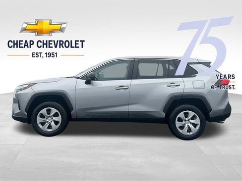 Used 2024 Toyota RAV4 LE FWD image 2