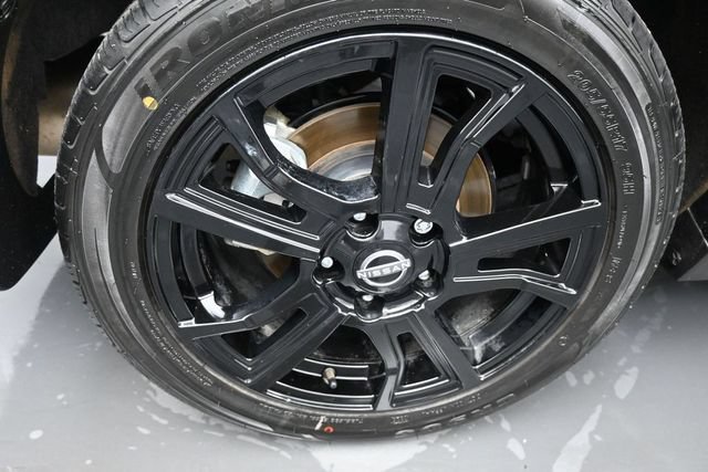 Used 2024 Nissan Kicks SR w/ SR Premium Package FWD image 12
